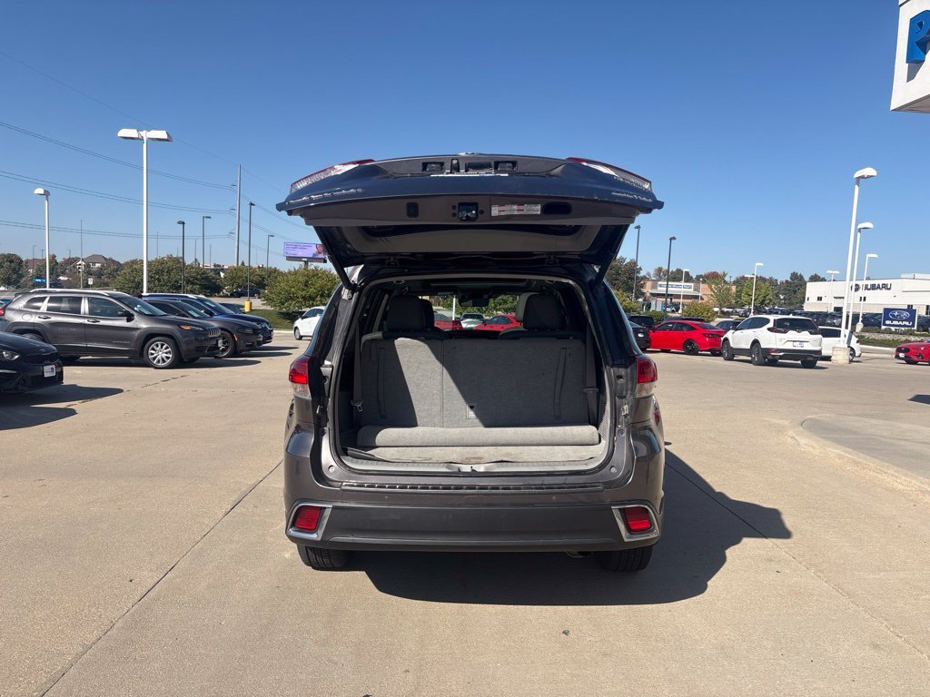 Used 2019 Predawn Gray Mica Toyota Limited Platinum image 42