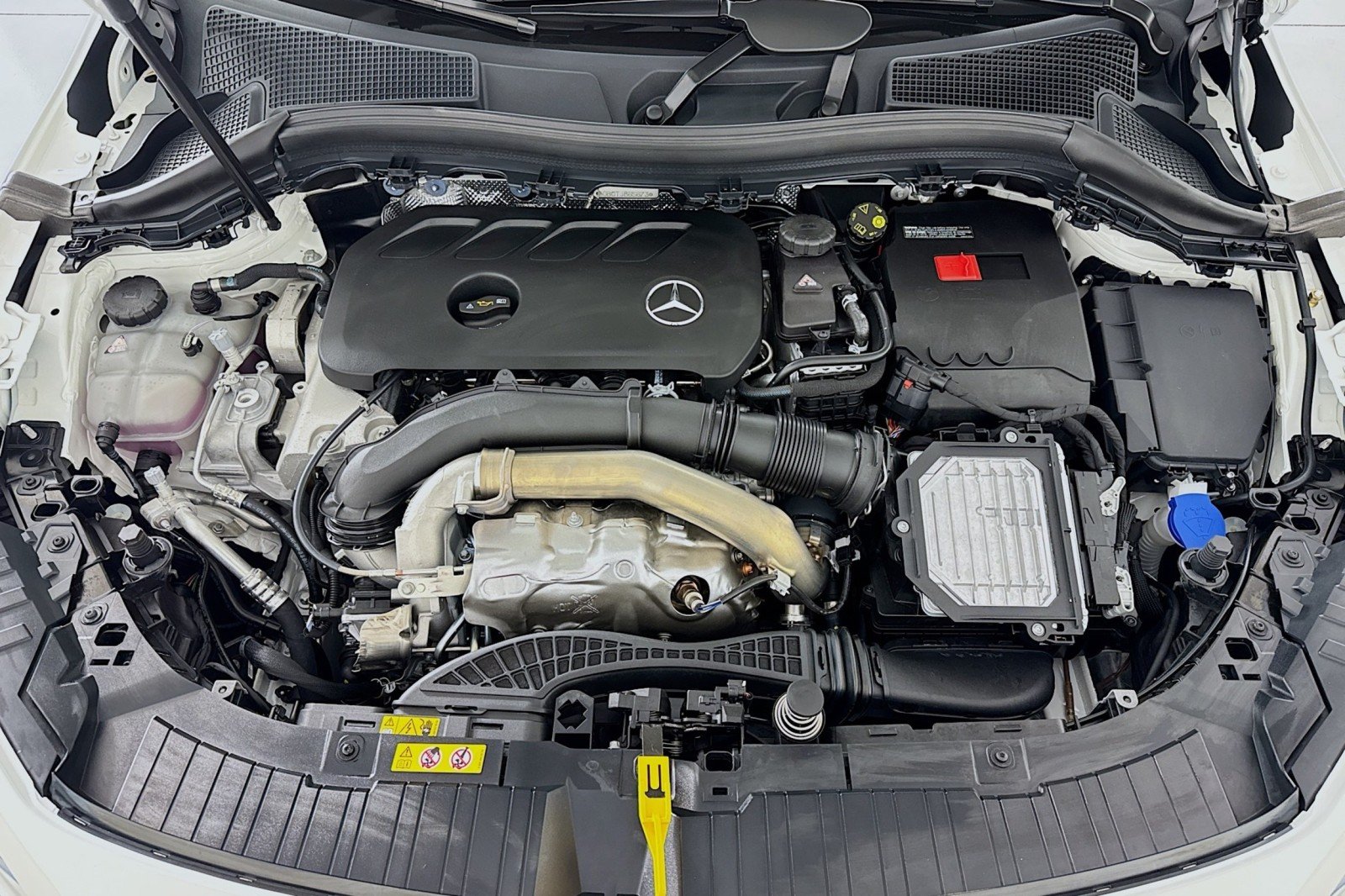 Certified Used 2026 Polar White Mercedes-Benz GLA 250 image 11