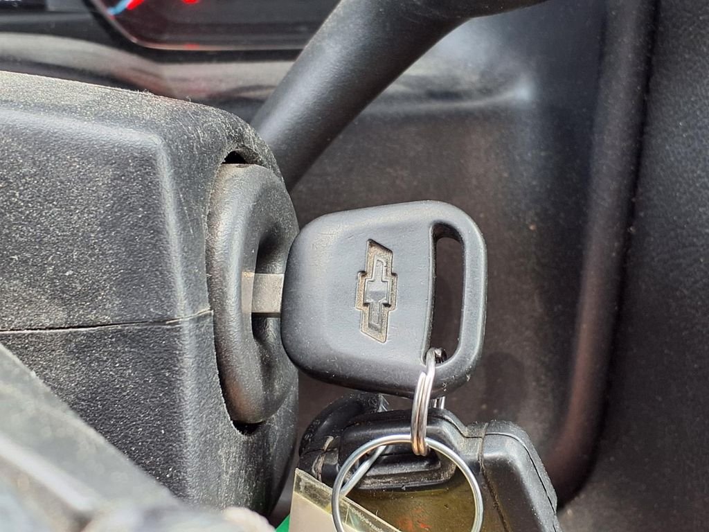 Used 2014 White Chevrolet LT image 20