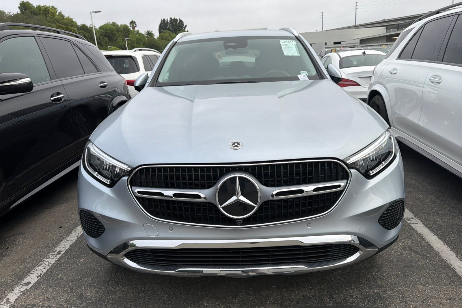 Used 2023 Silver Mercedes-Benz GLC 300 image 3