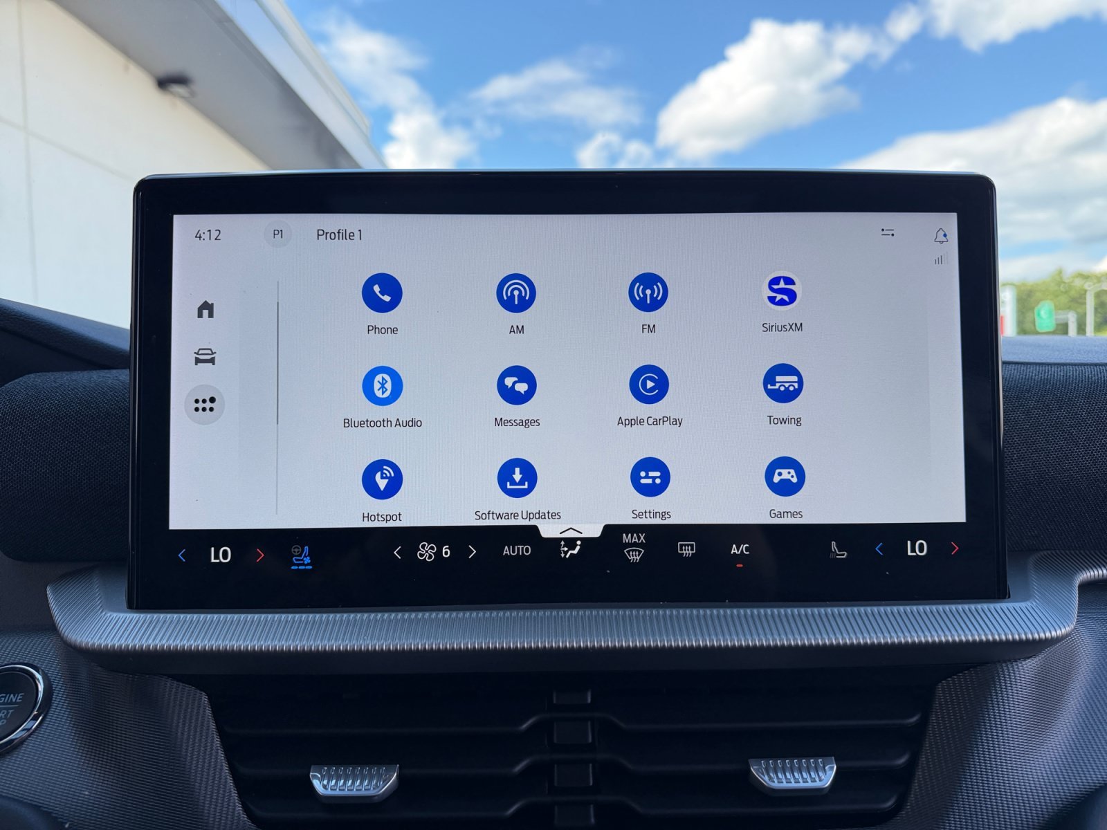 2025 Ford Explorer ST - Photo 19