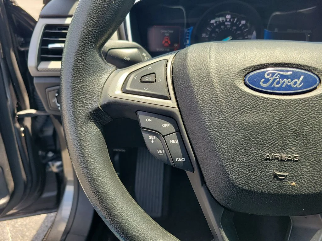 Used 2018 Magnetic Ford S image 23