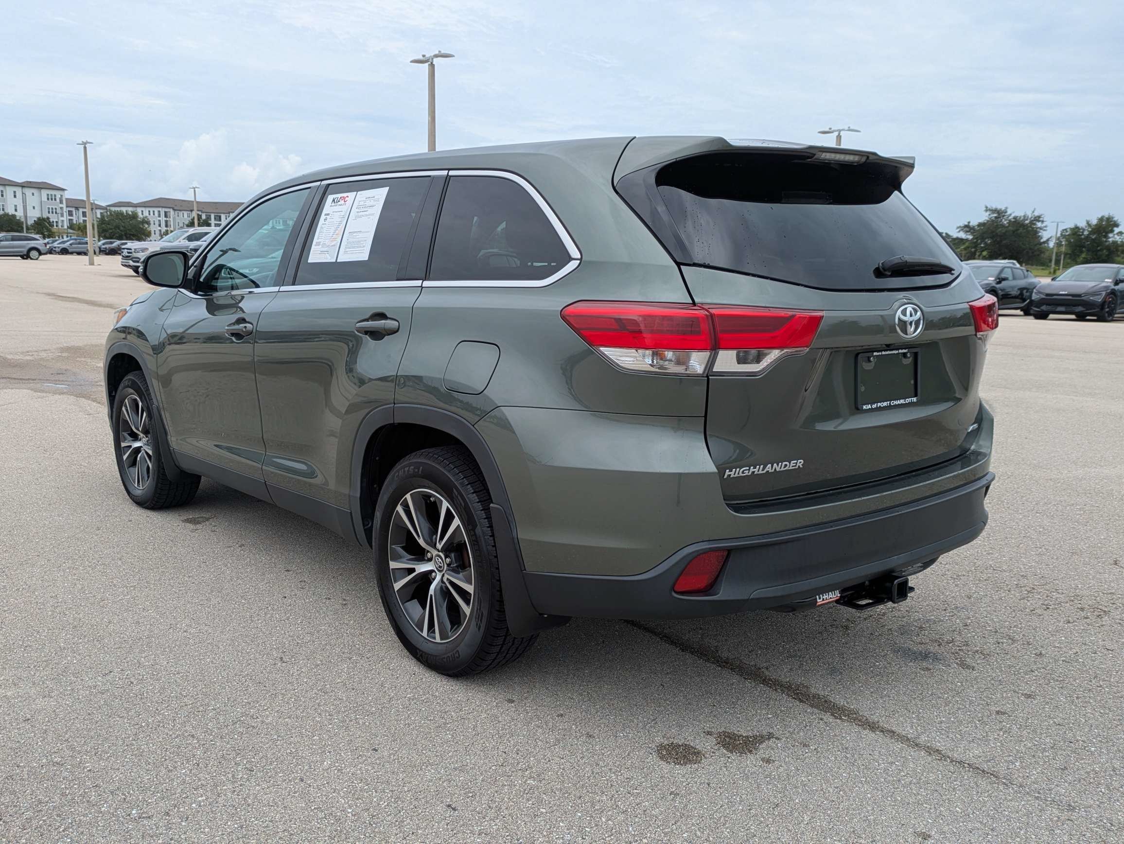 Used 2019 Alumina Jade Metallic Toyota LE image 7