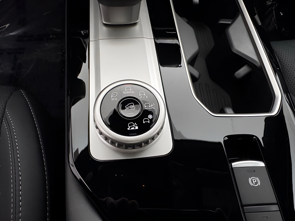 New 2026  Mitsubishi Black Edition image 24