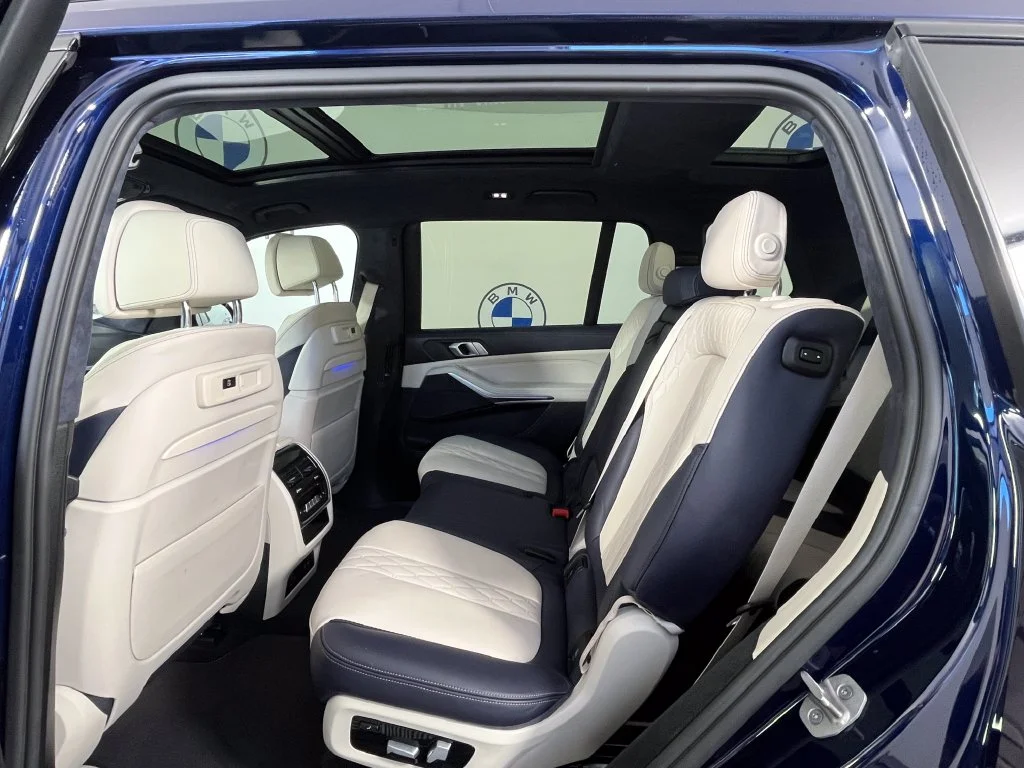 Used 2021 Blue BMW xDrive40i image 22