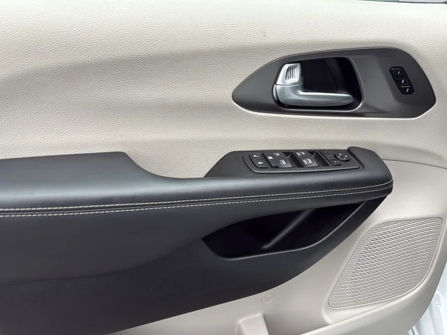 Used 2024 White Chrysler Touring L image 24