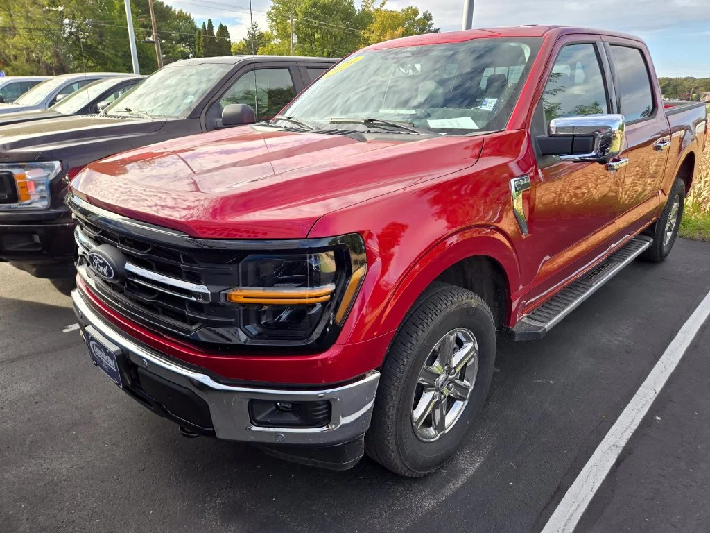 Used 2024 Rapid Red Metallic Tinted Clearcoat Ford XLT image 2