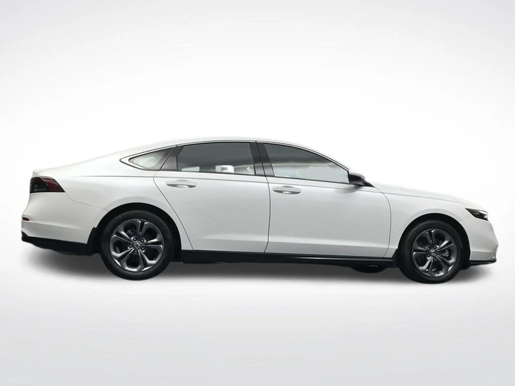 Certified Used 2025 Platinum White Pearl Honda EX-L image 35