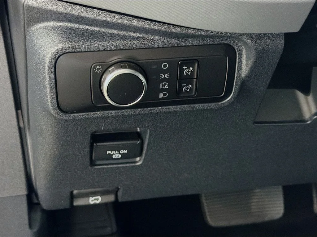 Used 2023 Gray Ford Base image 11