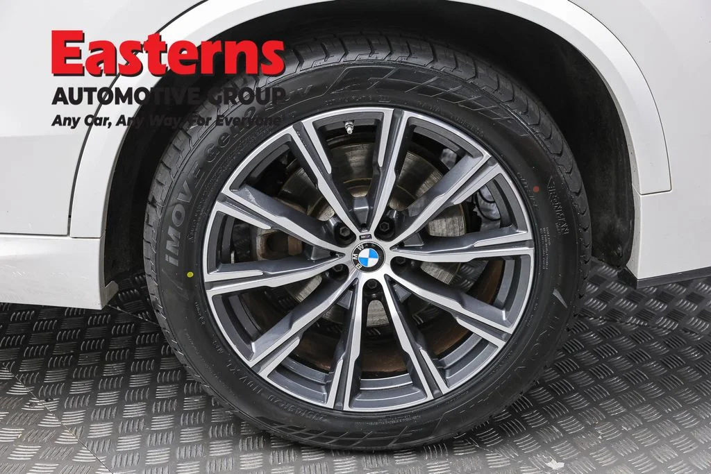 Used 2023 White BMW xDrive40i image 8