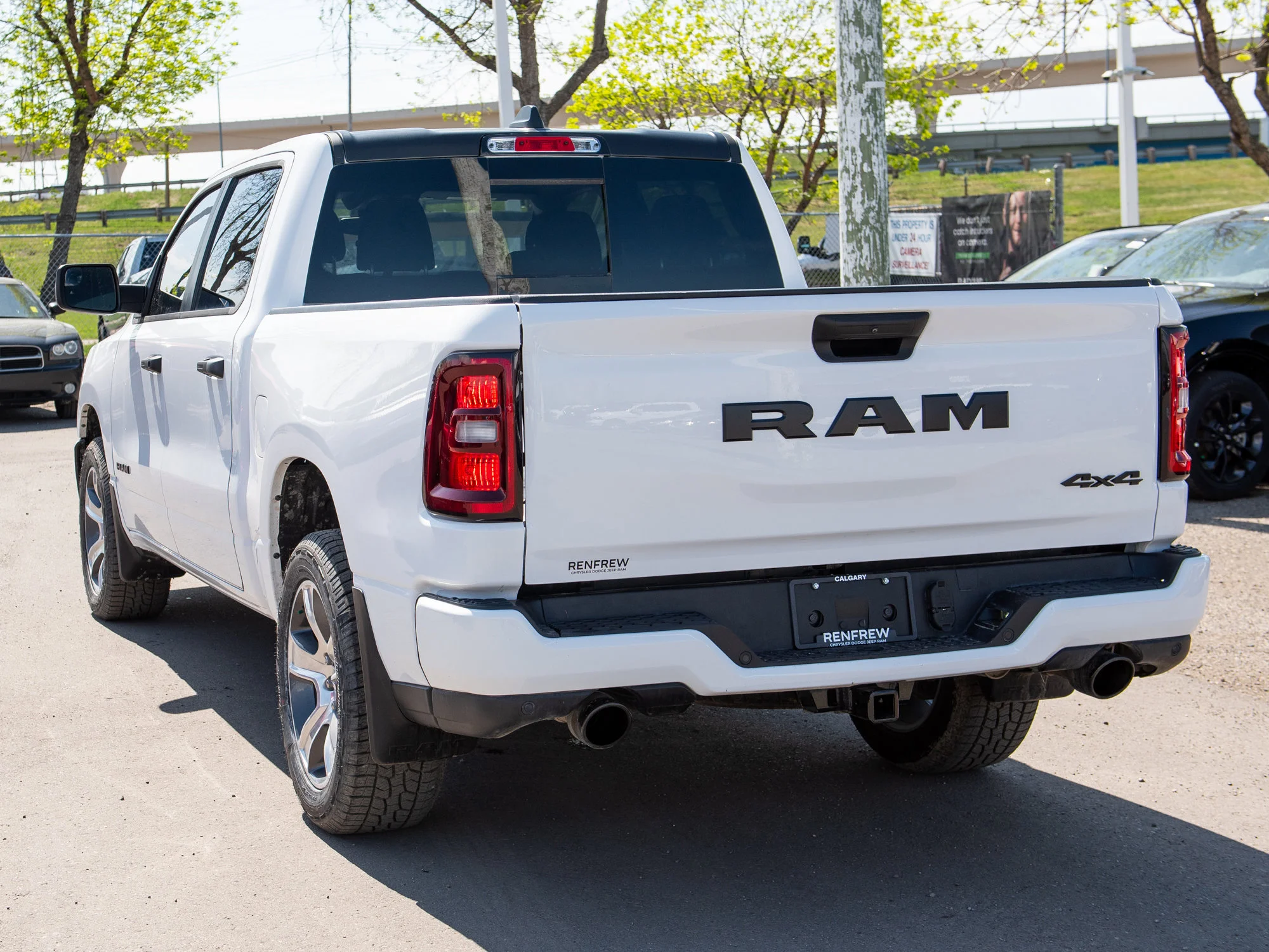 Certified Used 2025 White RAM Tradesman * No Accidents | Android Auto | Adaptive Cruise | Sport Appearance Package image 13