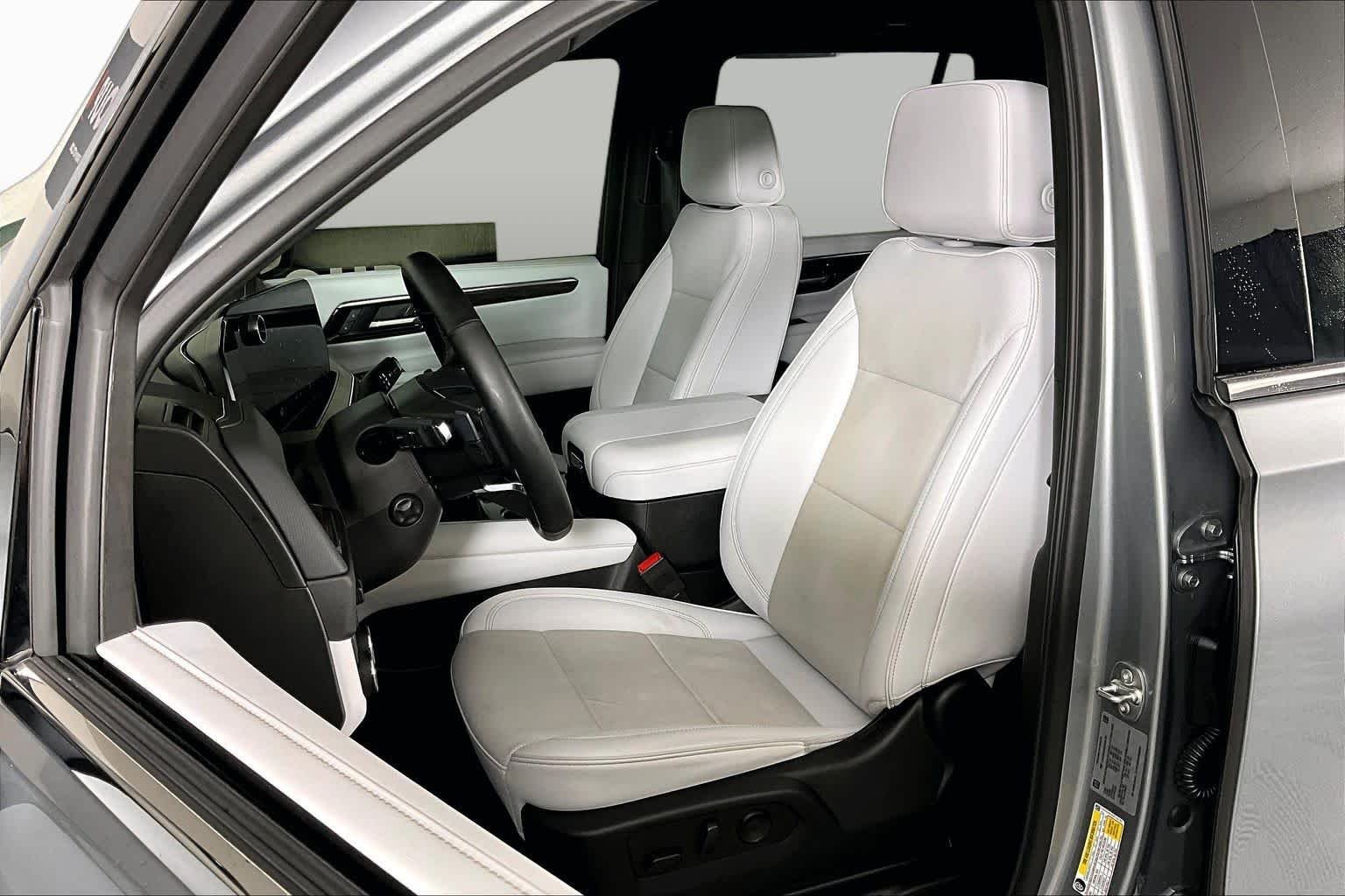 2025 Chevrolet Tahoe Premier - Photo 8