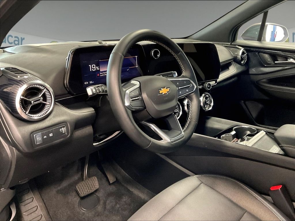 Used 2024 Gray Chevrolet LT image 8