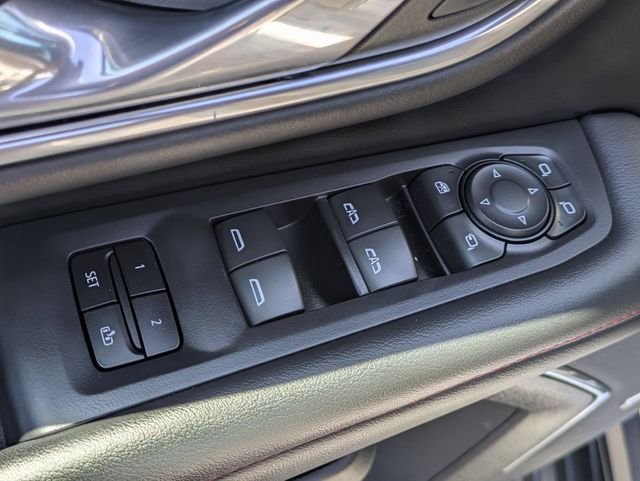 Used 2023 Pearl Chevrolet RST image 21