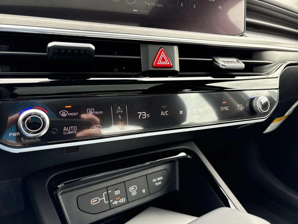 2025 Kia K5 EX - Photo 23