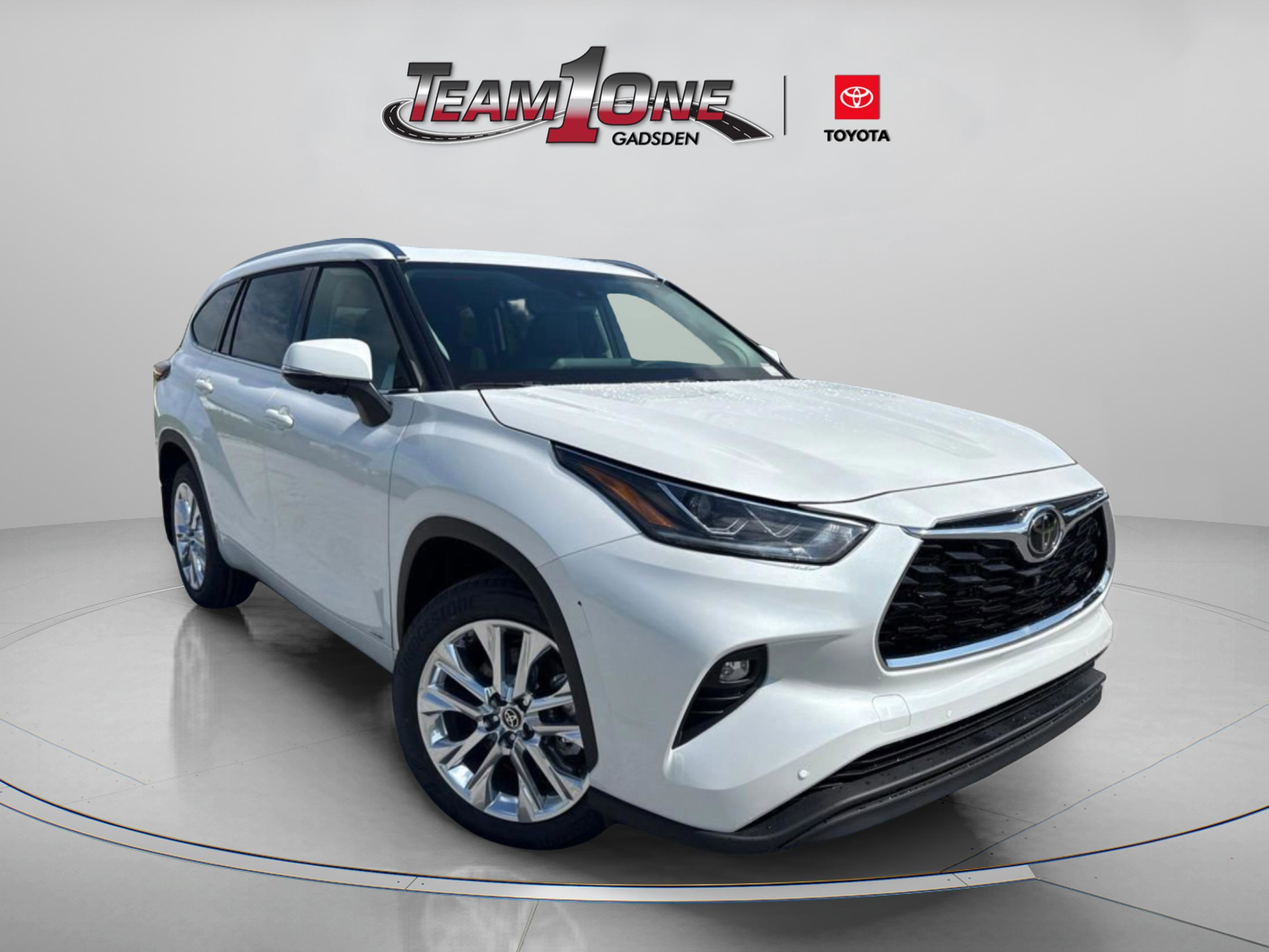 New 2026 0089/Wind Chill Toyota Hybrid Limited image 1