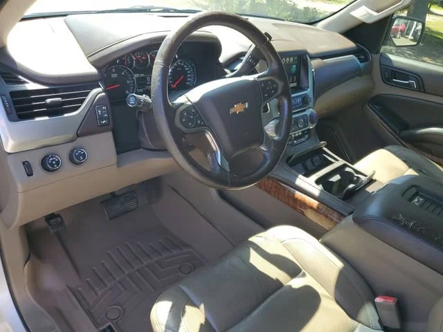 Used 2016 IRIDESCENT PEARL TRICOAT Chevrolet LTZ image 6