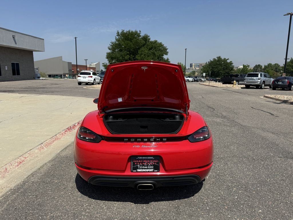 Used 2018 Red Porsche Base image 10