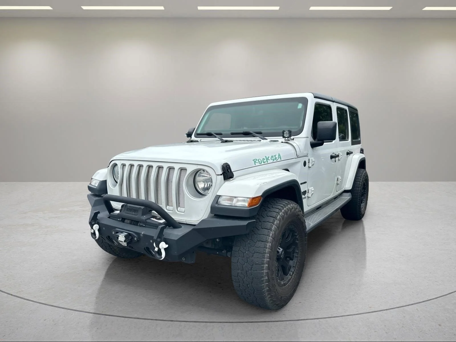 Used 2019 Bright White Clearcoat Jeep Sahara image 1