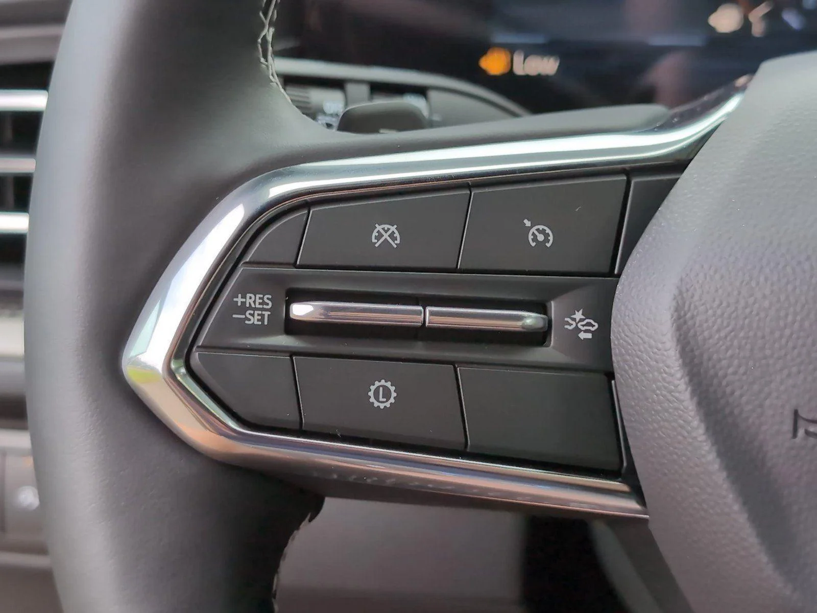New 2026 Mosaic Black Metallic Chevrolet LT image 30