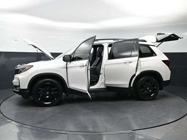 Used 2024  Honda Black Edition image 30
