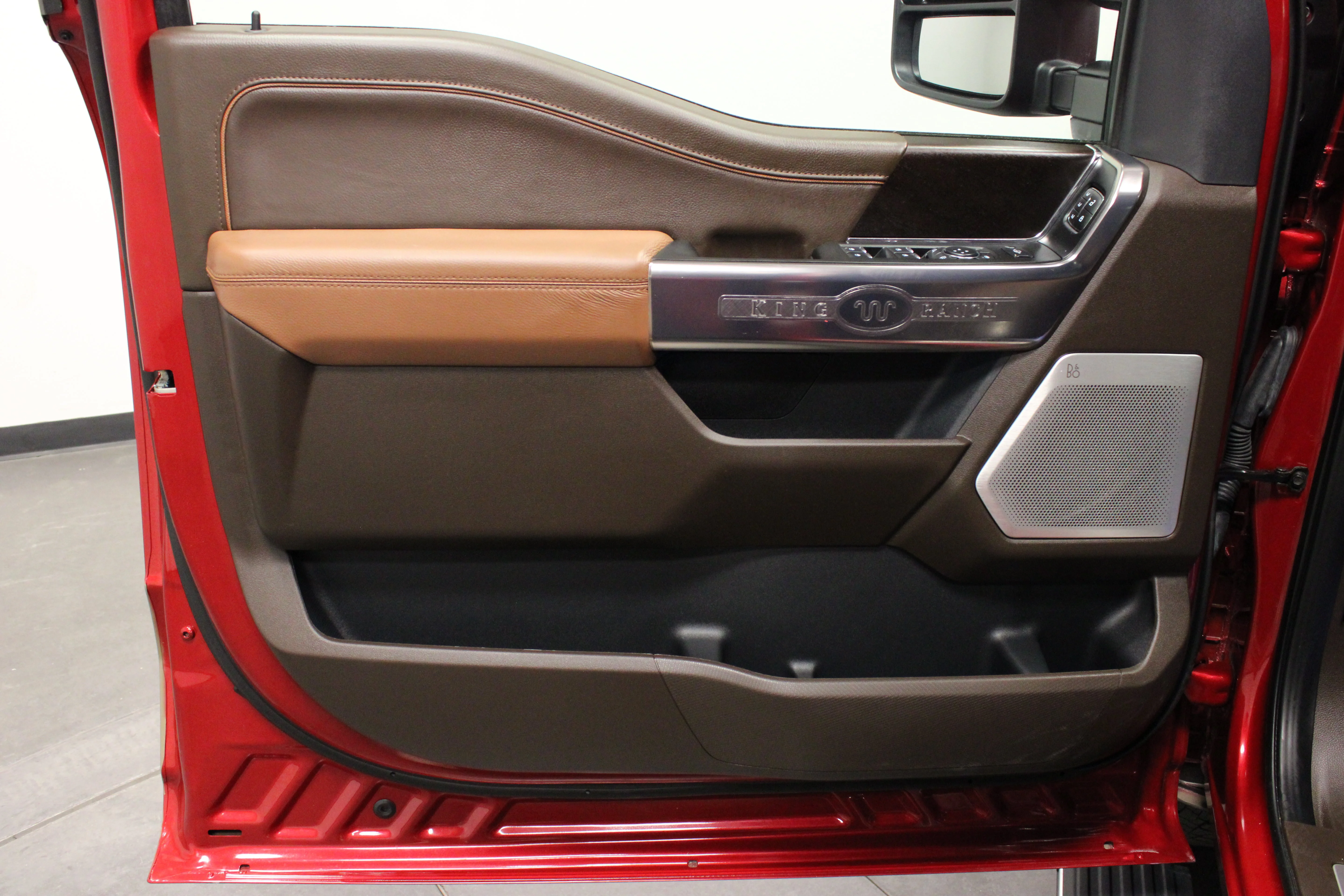 Used 2024 Rapid Red Metallic Tinted Clearcoat Ford King Ranch image 21