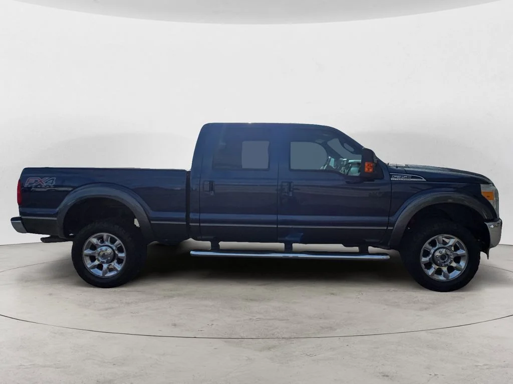 Used 2016 Blue Ford Lariat image 4