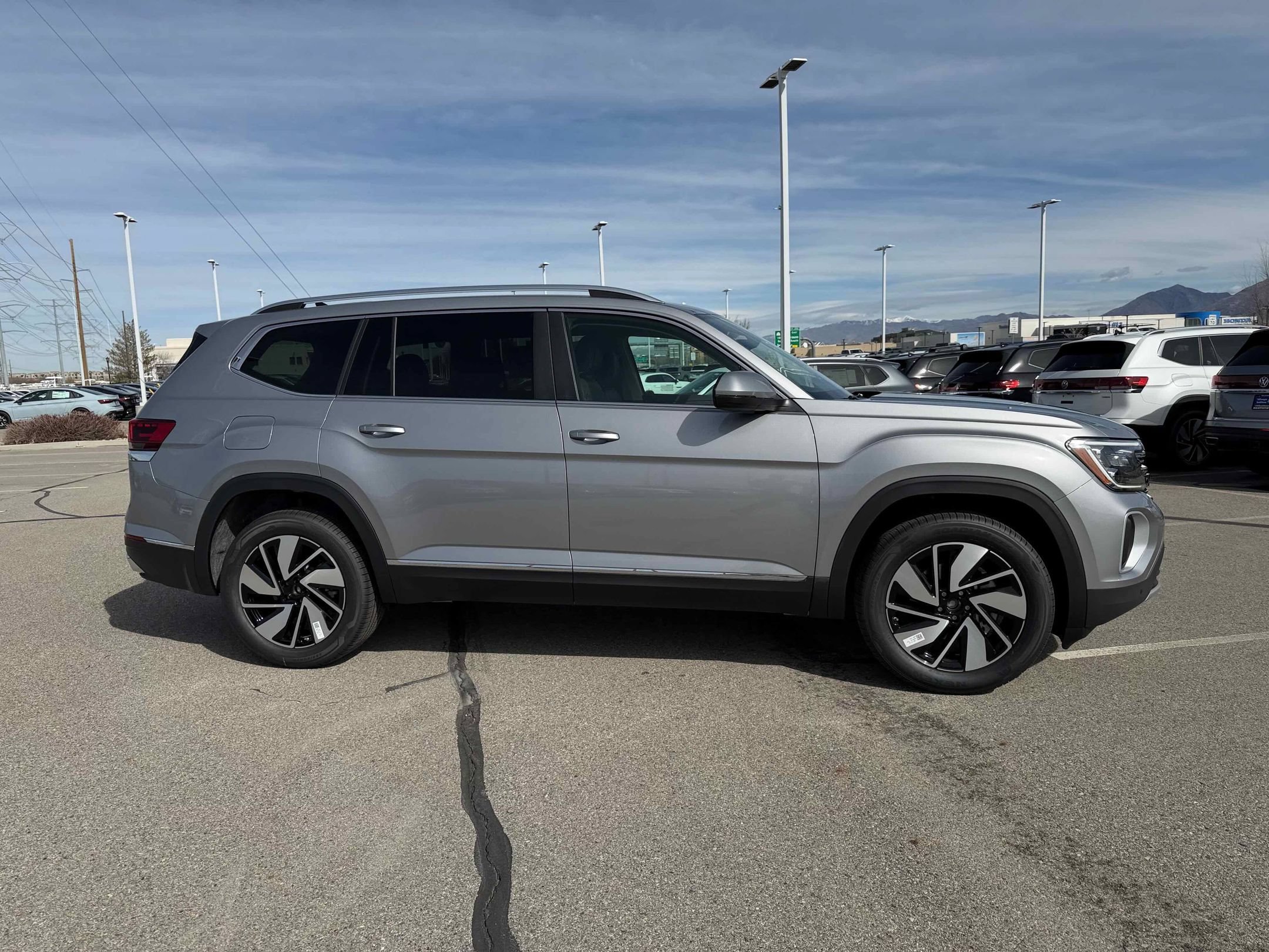 New 2026 Silver Mist Volkswagen 2.0T SEL image 2