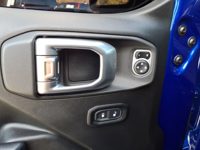 Used 2019 Blue Jeep Unlimited Rubicon image 22