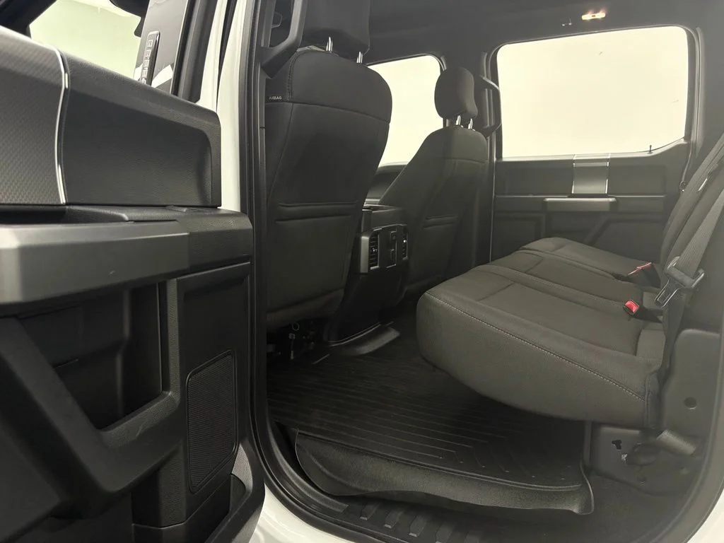 Used 2016 Oxford White Ford XLT image 35