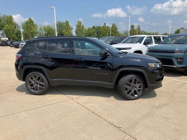 New 2026 Diamond Black Crystal Pearlcoat Jeep Limited Altitude image 4