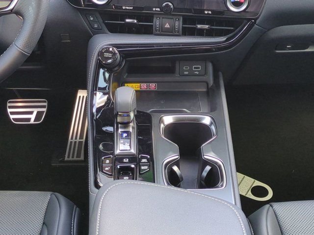 2026 Lexus NX 450h+ F-Sport - Photo 18