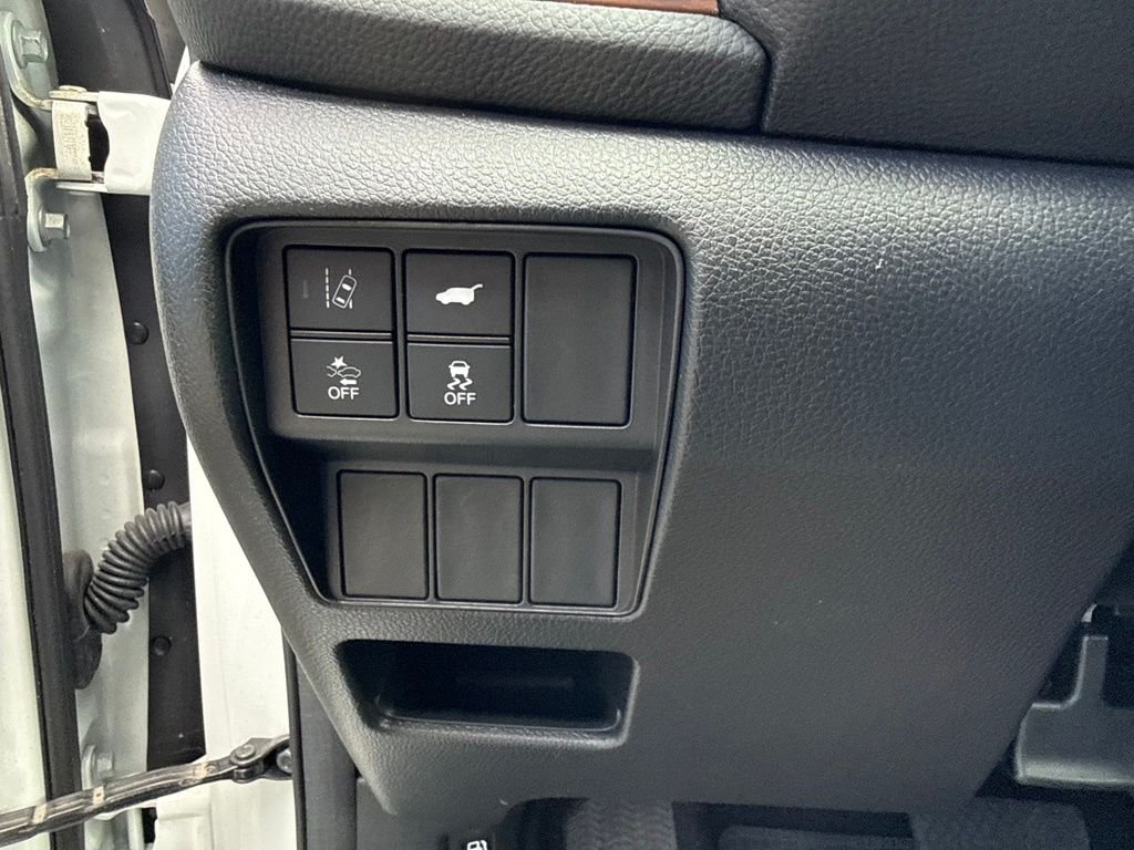 Used 2019 Platinum White Pearl Honda Touring image 17