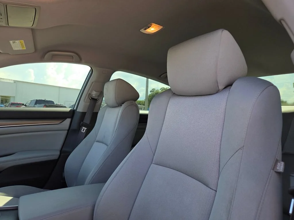 Used 2020 Silver Honda LX image 26