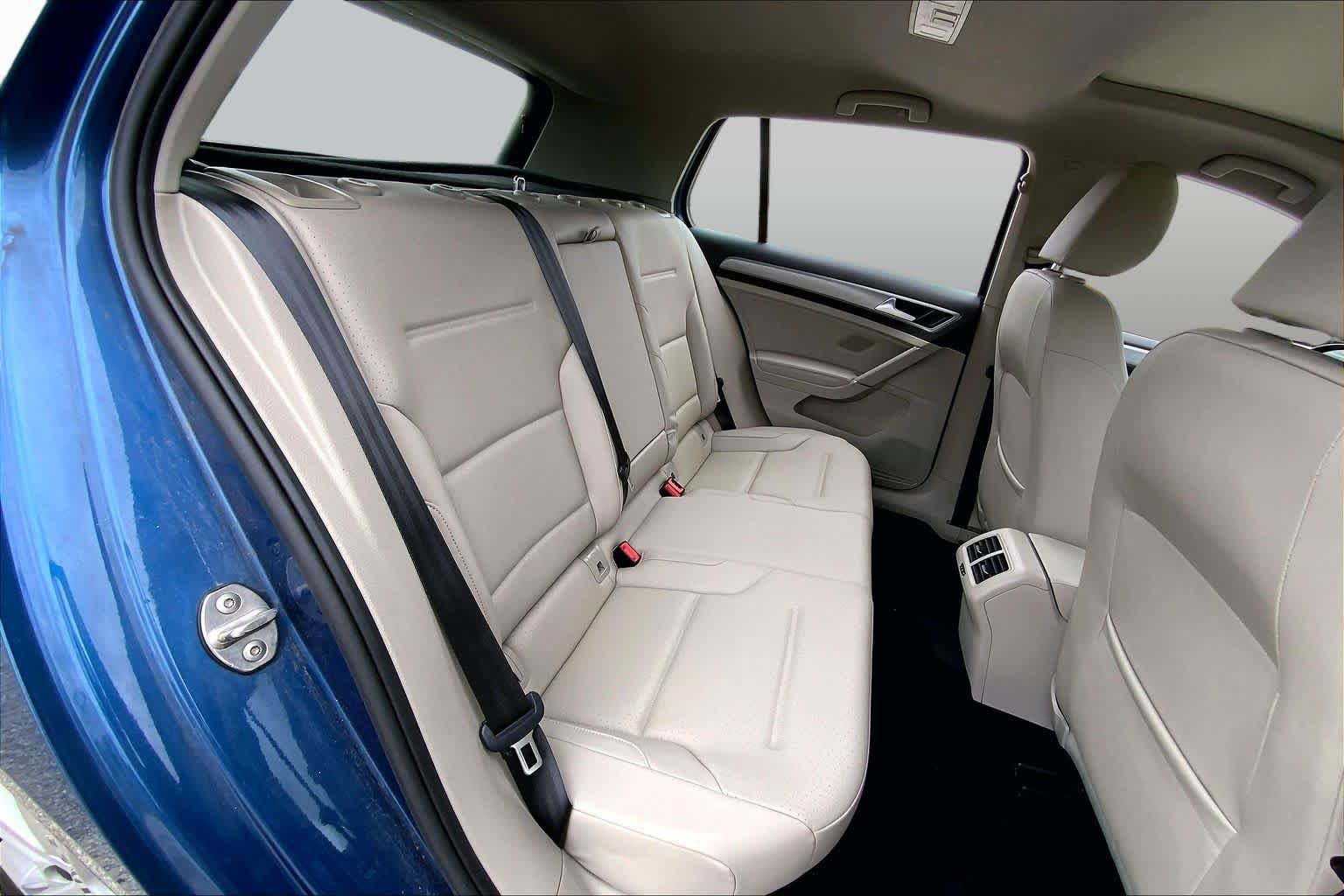 Used 2017 Silk Blue Metallic Volkswagen Wolfsburg Edition image 19