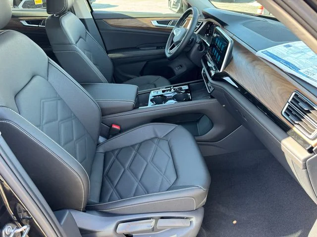 New 2026 Deep Black Pearl Volkswagen SE w/Technology image 20