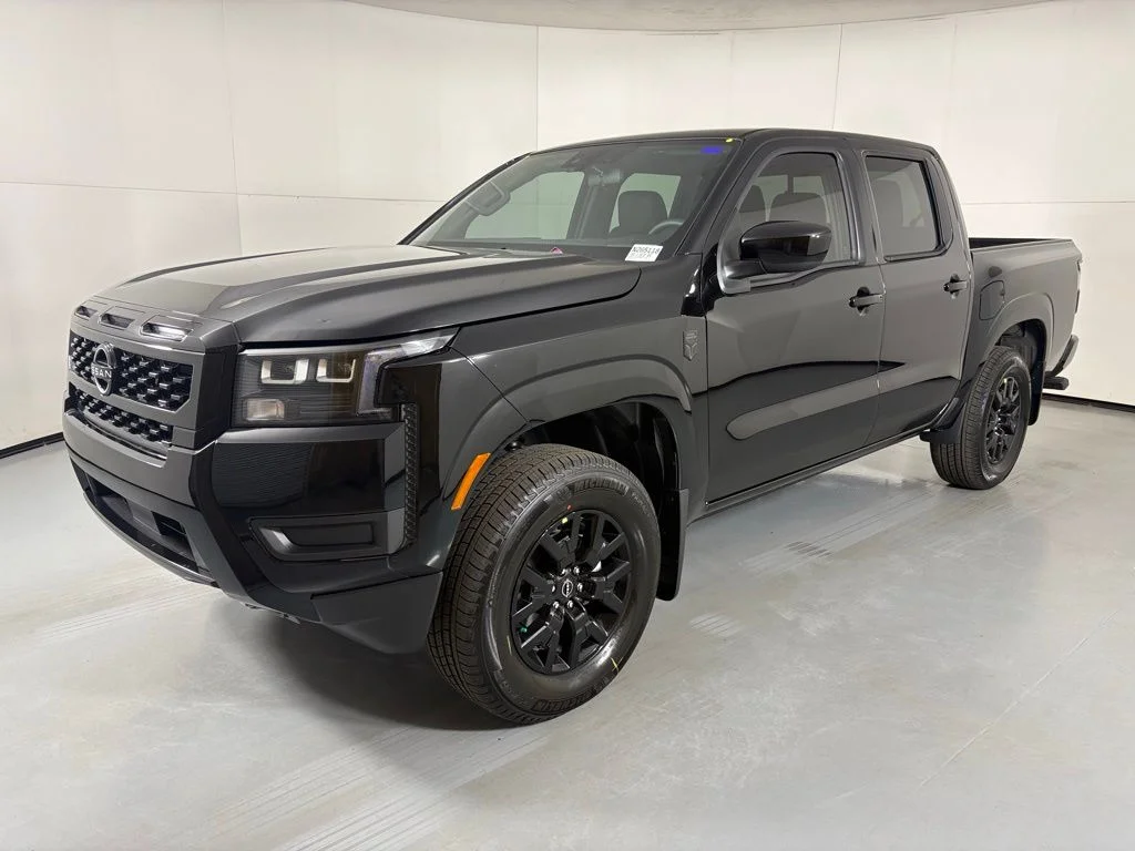 New 2026 Super Black Nissan Crew Cab SV image 4