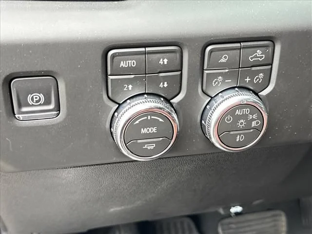 New 2026 Onyx Black GMC Denali Ultimate image 31