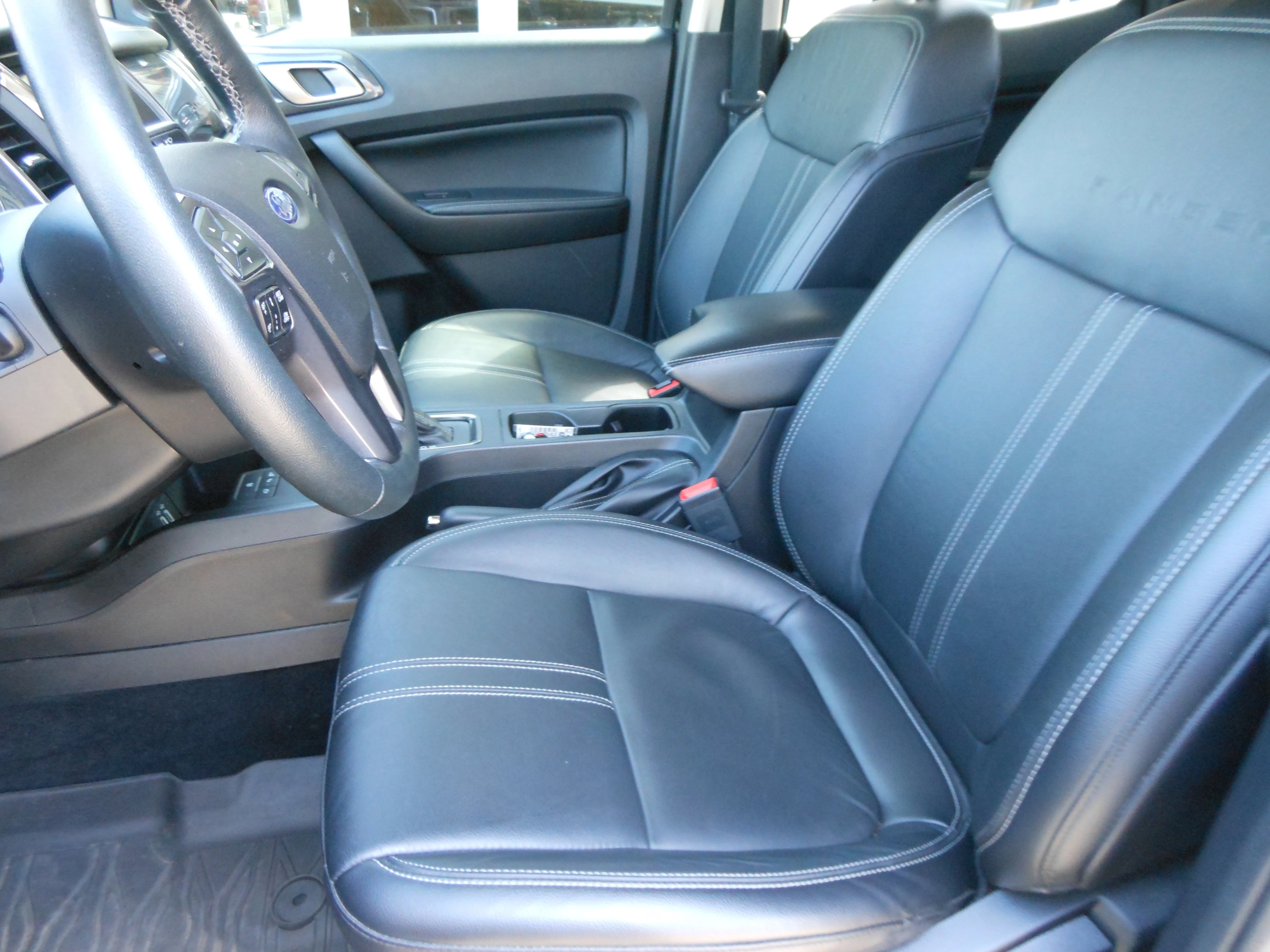 Used 2019 Black Ford LARIAT image 9