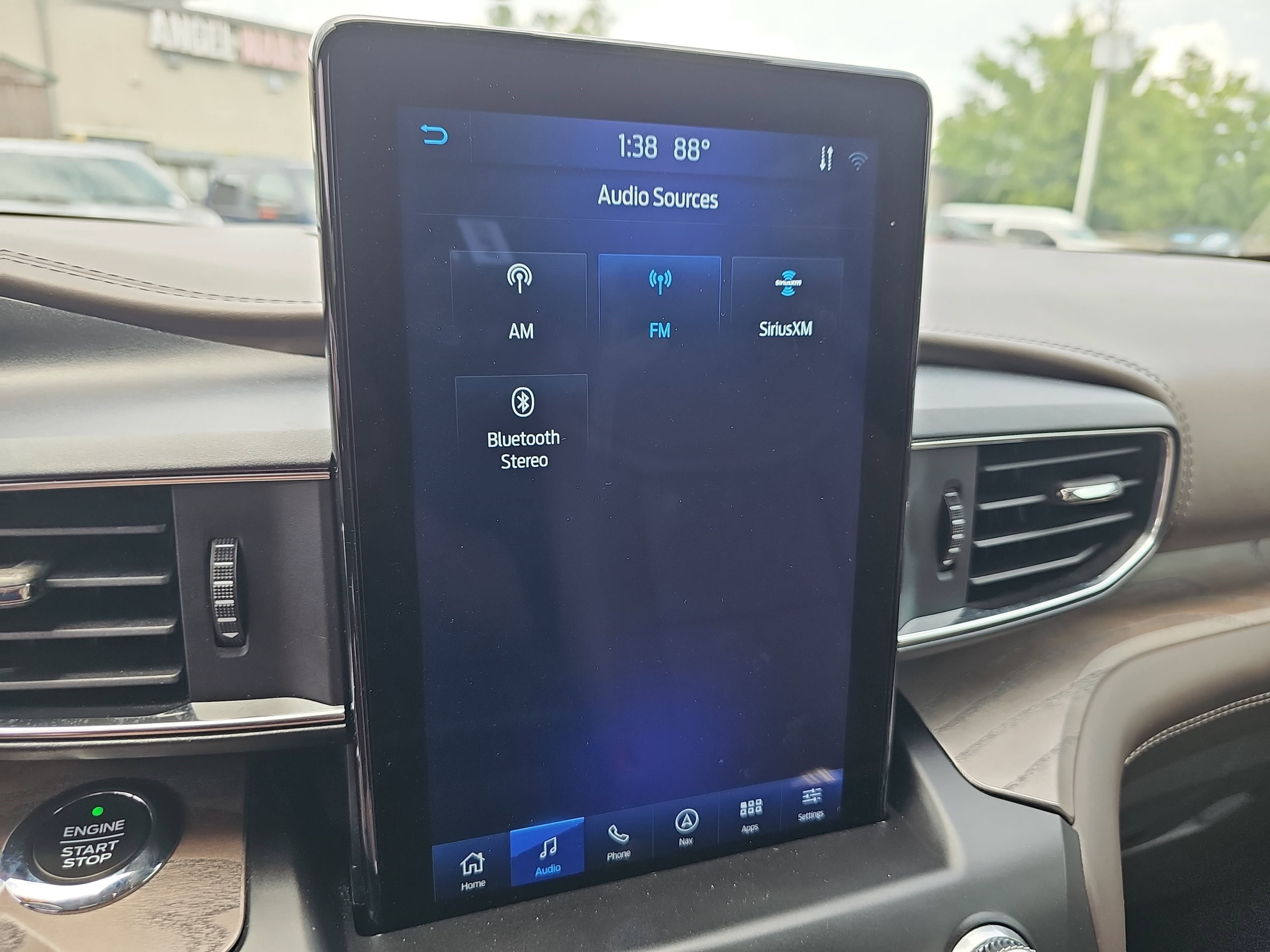 Used 2020 White Ford Platinum image 24