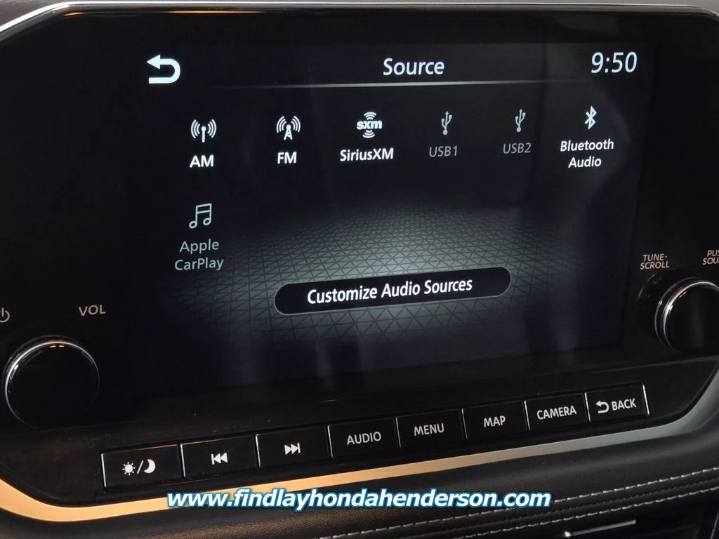 Used 2022 Caspian Blue Metallic Nissan SL image 29