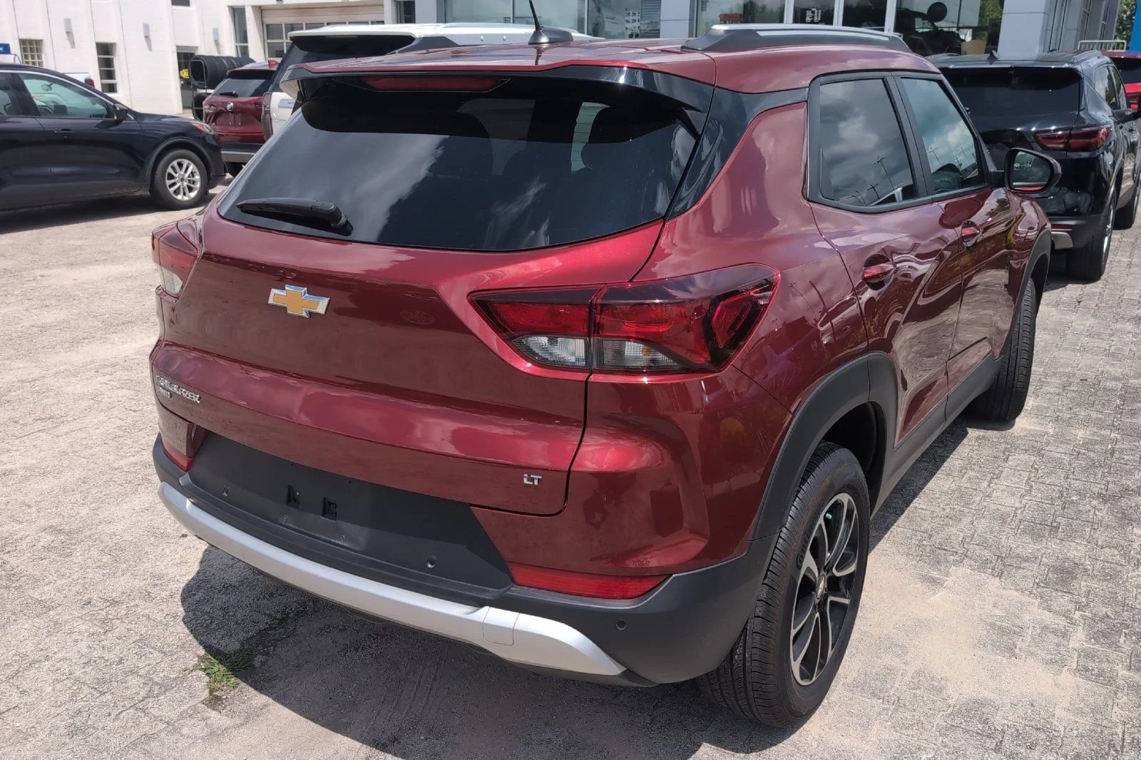 Used 2024 Crimson Metallic Chevrolet LT image 4