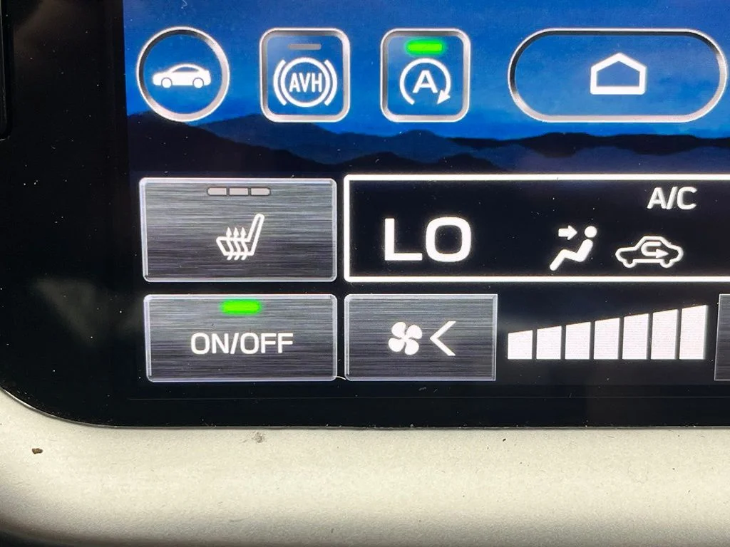 Used 2023 White Subaru Onyx Edition image 7