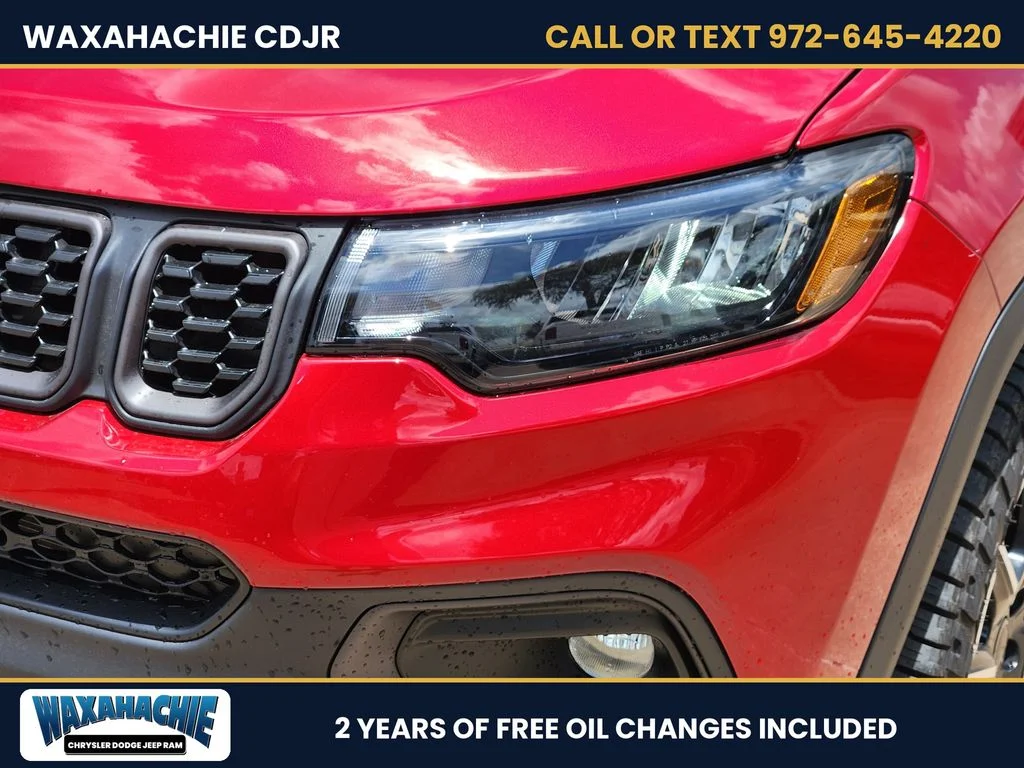 New 2026 Red Hot Pearl-Coat Exterior Paint Jeep Trailhawk image 6