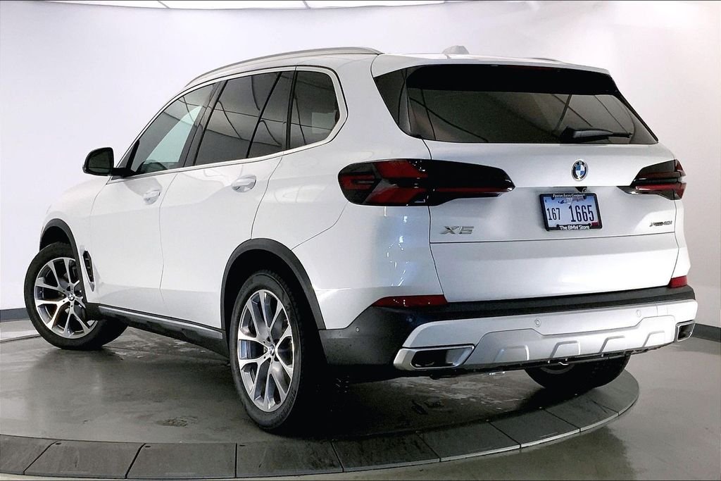 Used 2026 Mineral White Metallic BMW  image 2