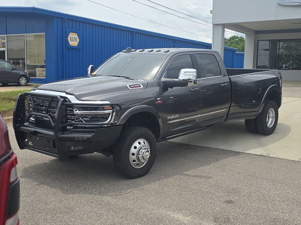 2025 RAM 3500 Limited 4X4 Crew Cab LWB's photo
