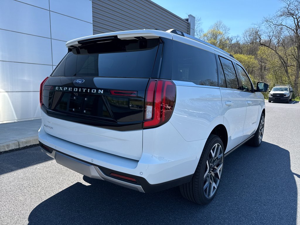 New 2026 Star White Metallic Tri-Coat Ford Platinum image 19