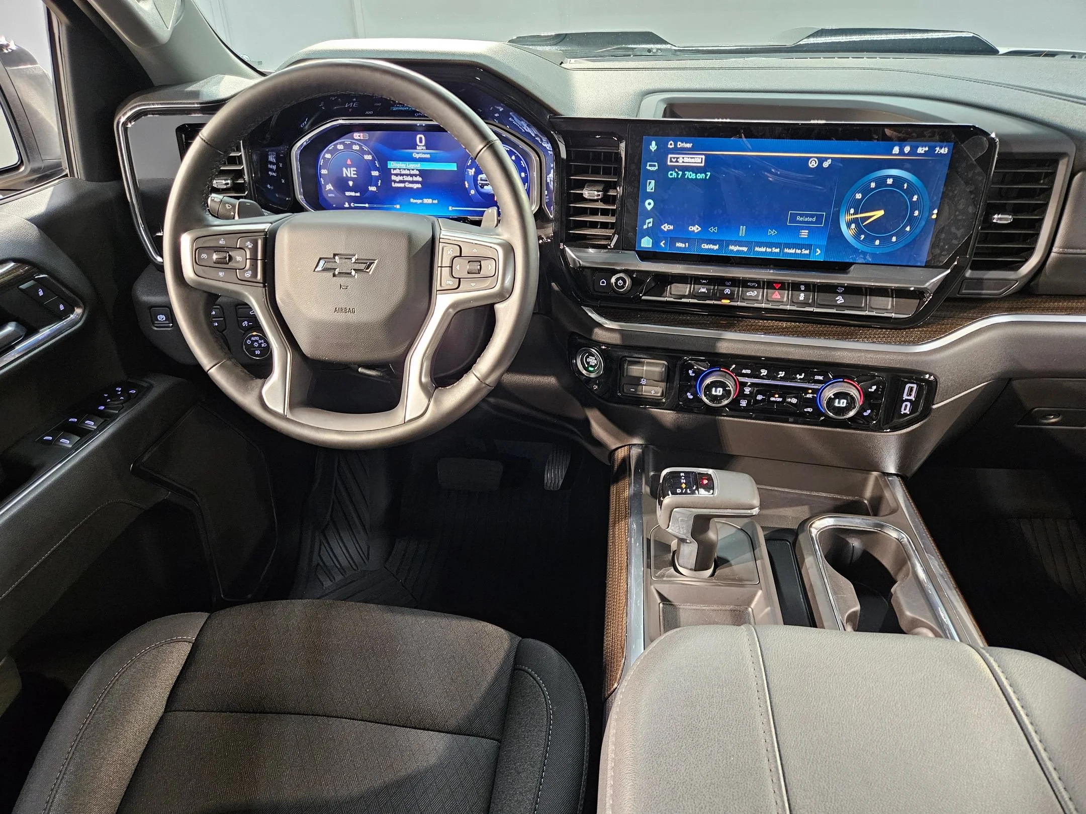 Used 2026 Summit White Chevrolet LT Trail Boss image 9