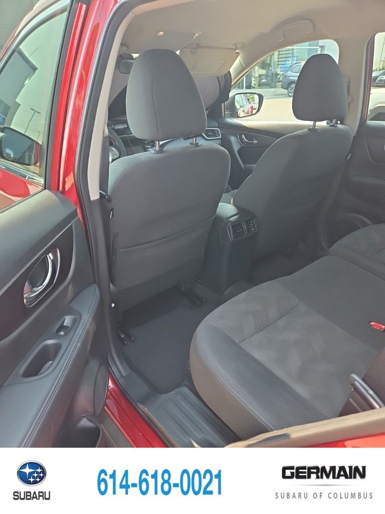 Used 2016 Red Nissan SV image 10