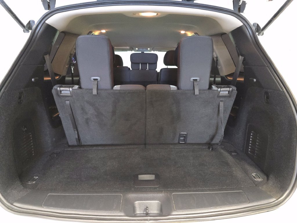 Used 2019 White Nissan SV image 21
